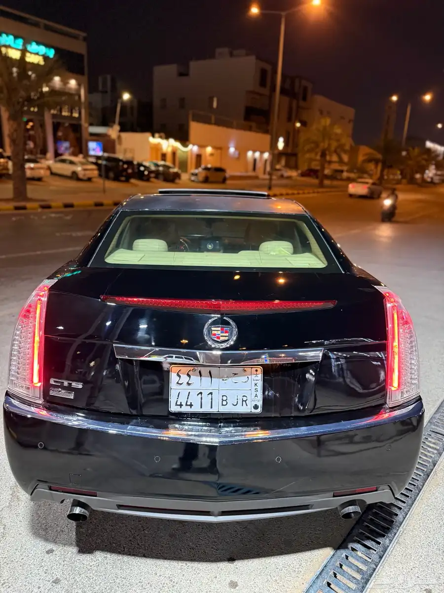 كاديلاك 2010 CTS 21