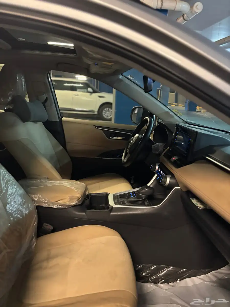 راف فور RAV4 فل كاملXLE دبل (نظيف) 19