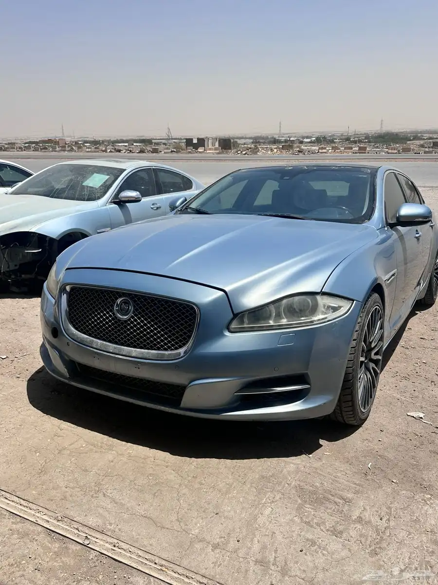 جاكوار xj 2012 6