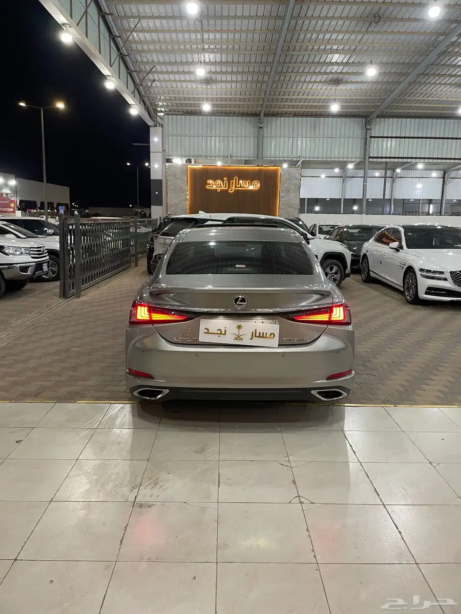 لكزس ES350 موديل 2023 (CC) 8