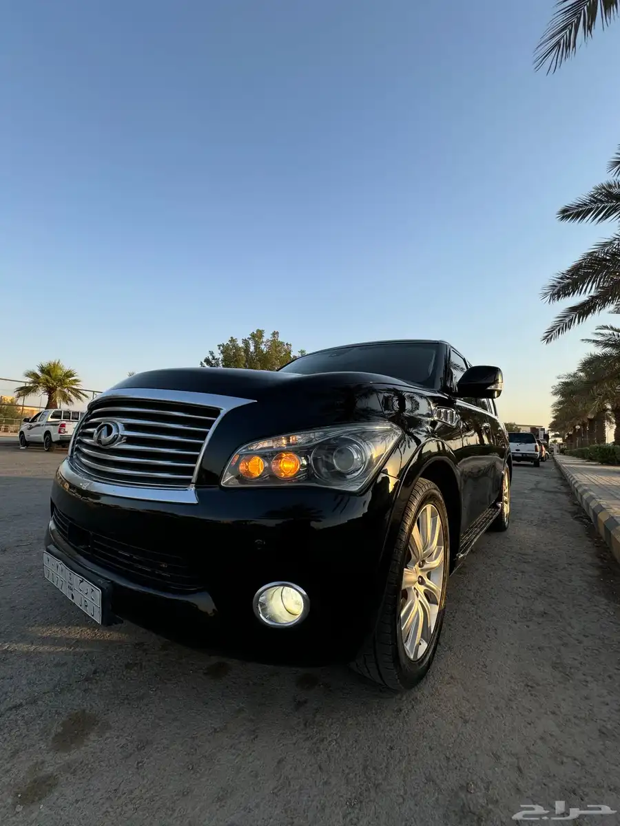 جيب انفنتيQX80 2013 اسود ملكي 2