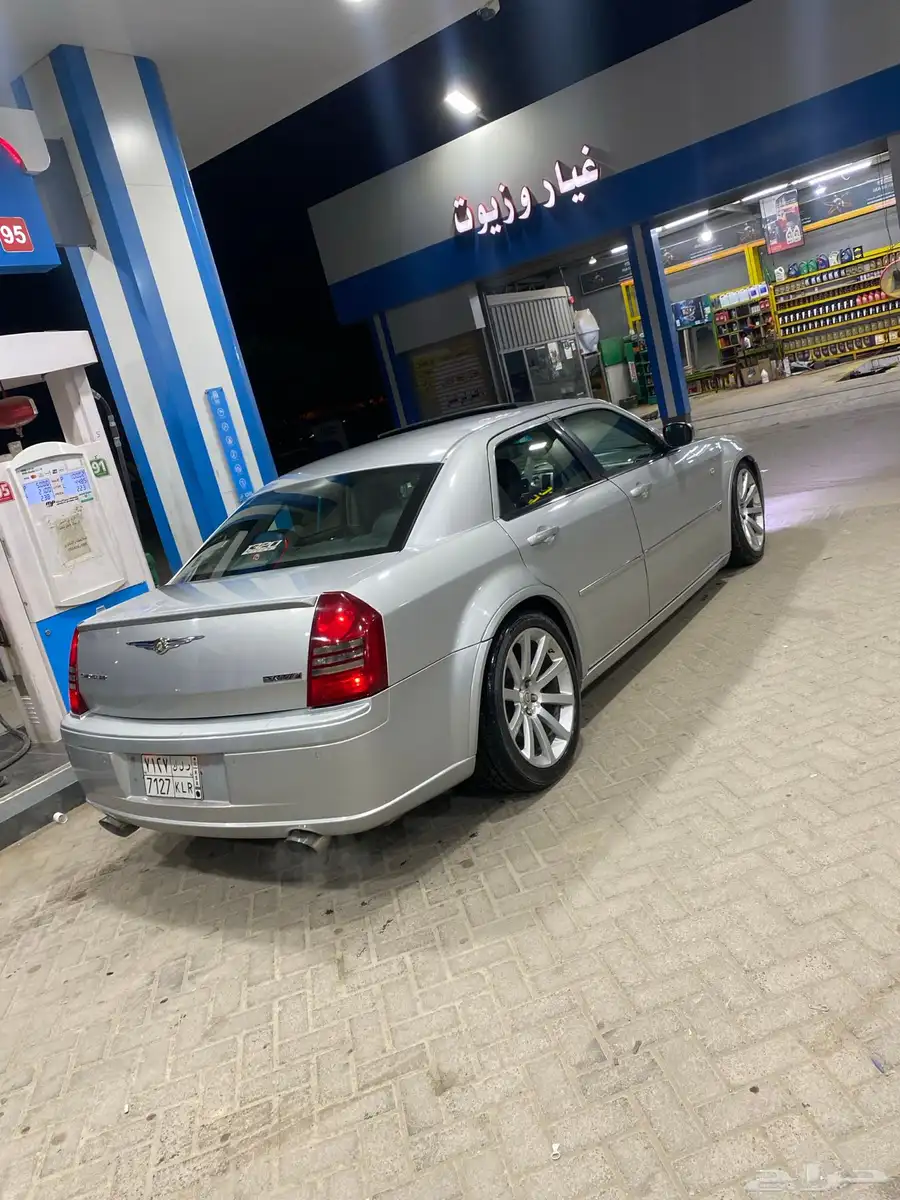 كرايسلر SRT8 اصلي 16