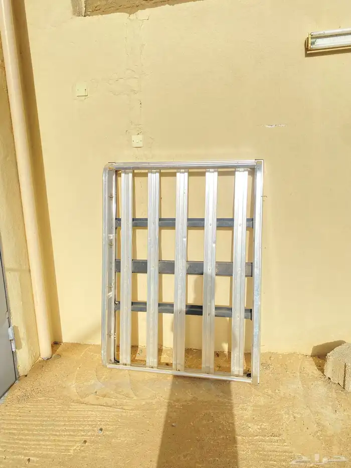 عرشه تركب على جميع السيارات مستعمله 1