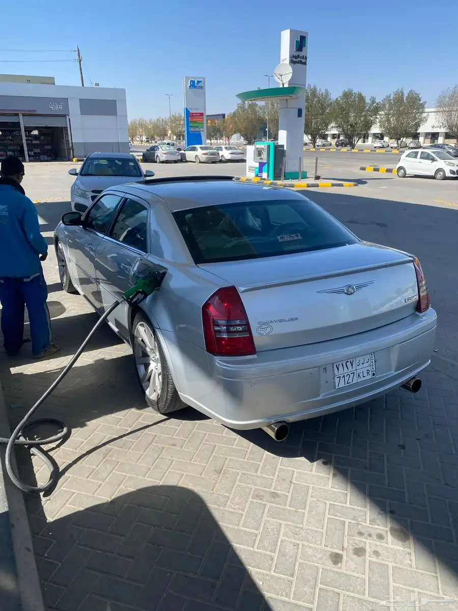 كرايسلر SRT8 اصلي 7