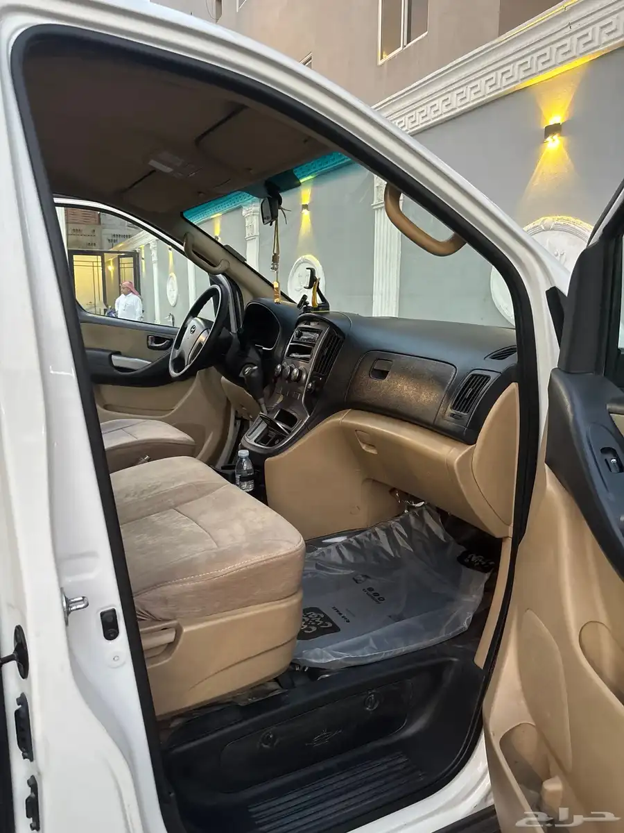 باص H1 هيونداي 8