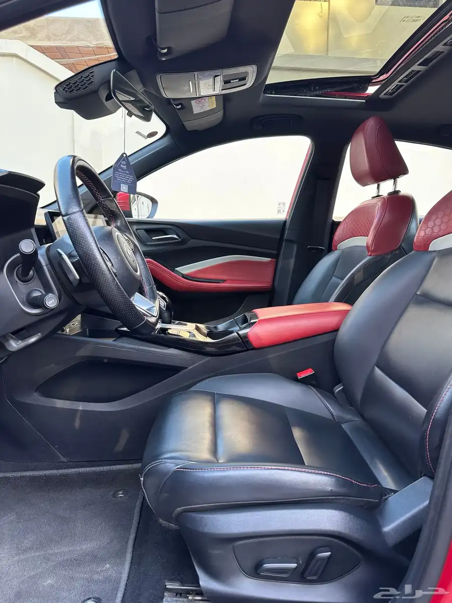 ام جي جي تي MG GT 2022 9