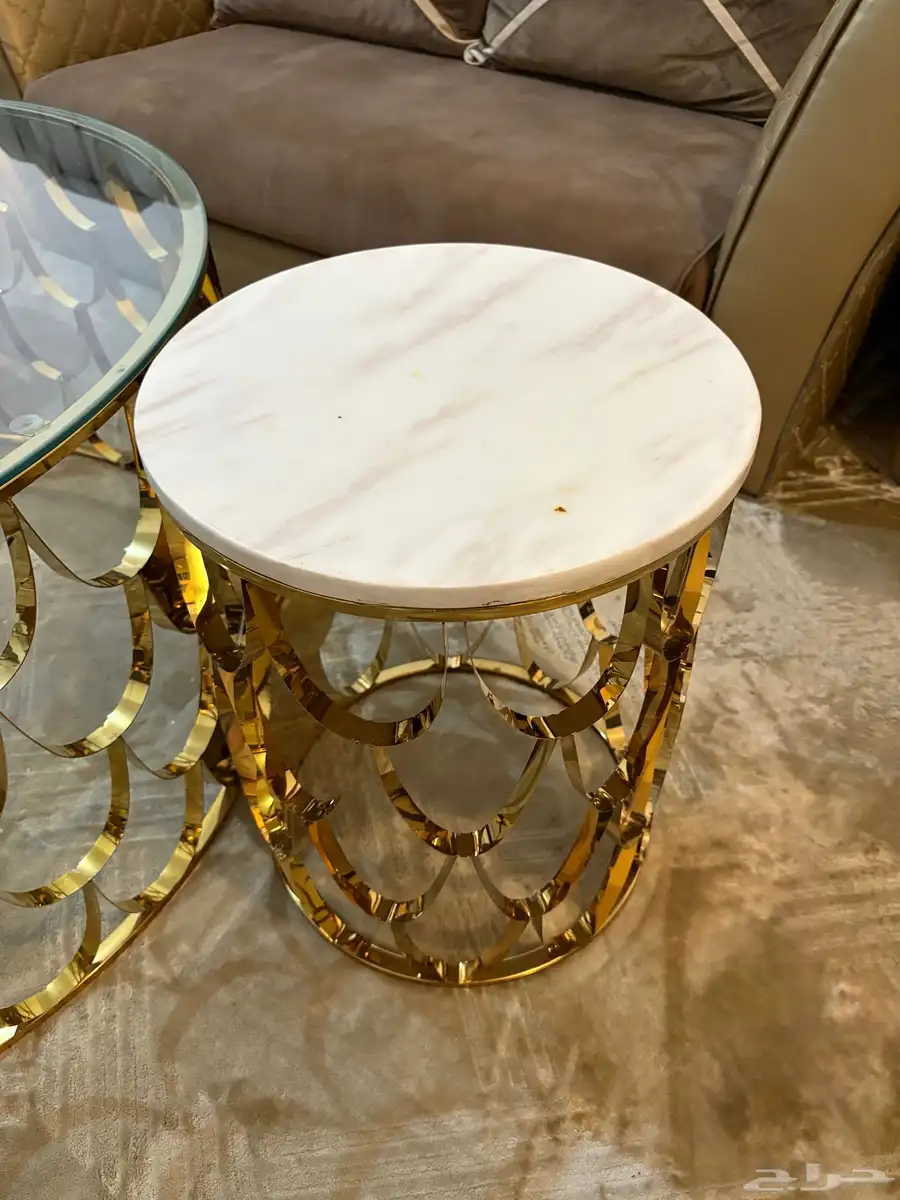 طقم كنب و طاولات للبيع 3