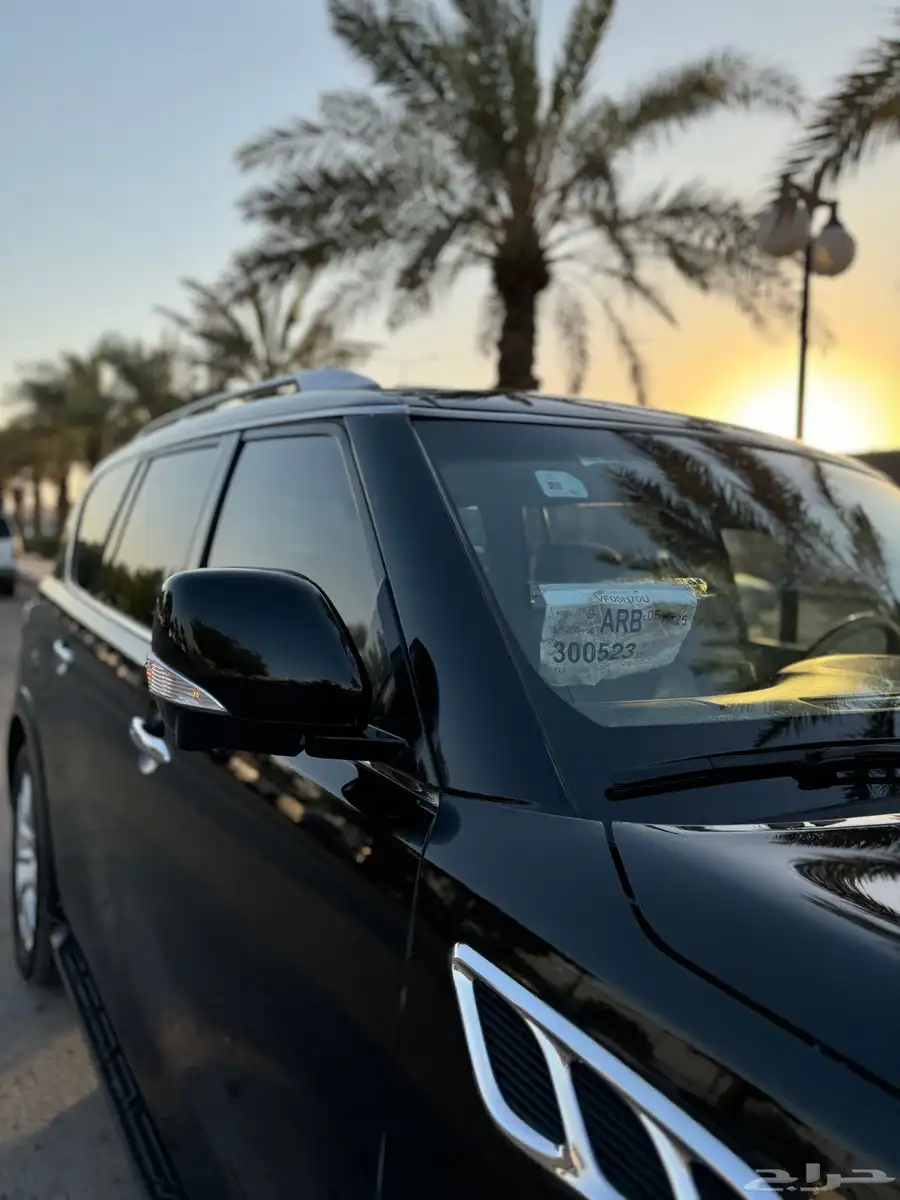 جيب انفنتيQX80 2013 اسود ملكي 11