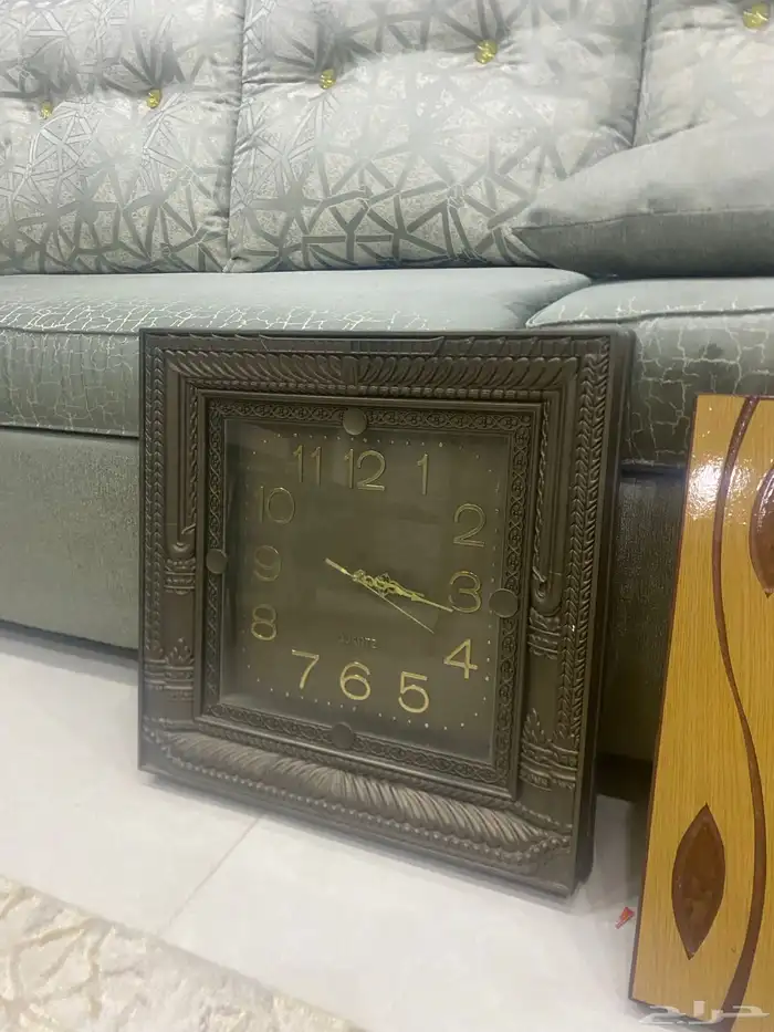 ساعات ودولاب صغيره 3
