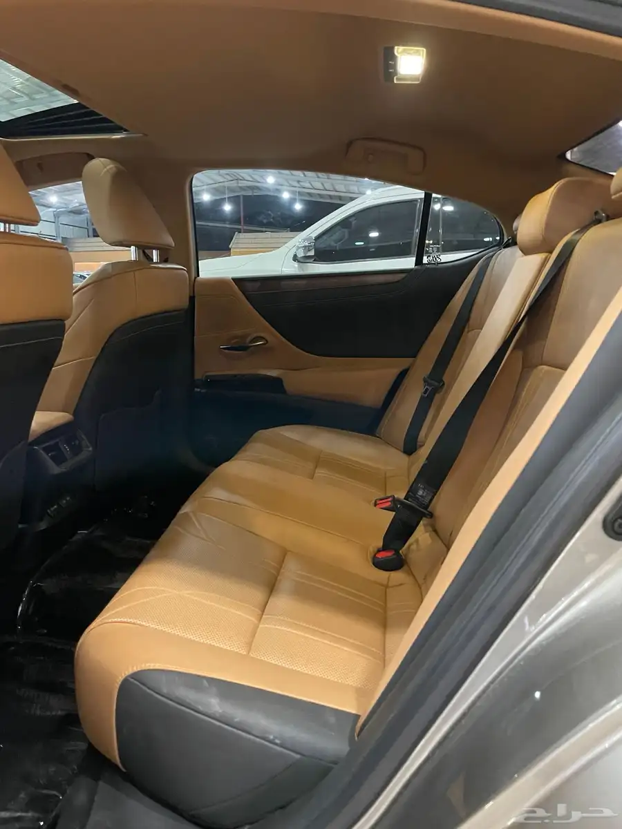 لكزس ES350 موديل 2023 (CC) 15