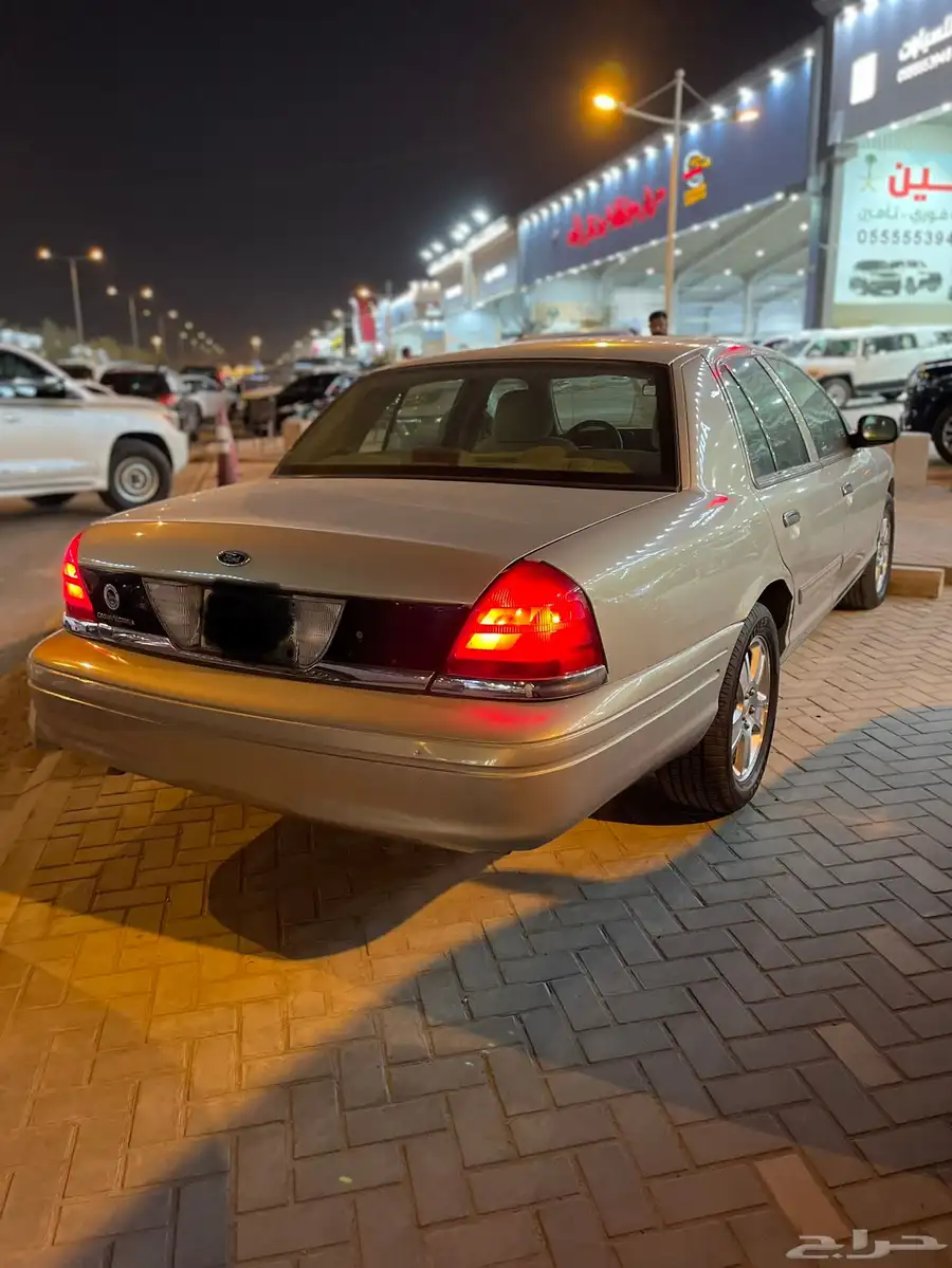 فورد فكتوريا 2009 عداد 185 الف 3