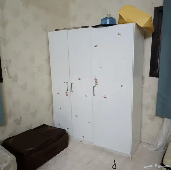 للبيع غرفة نوم   وغساله  ومايكرويف   وكنب 4