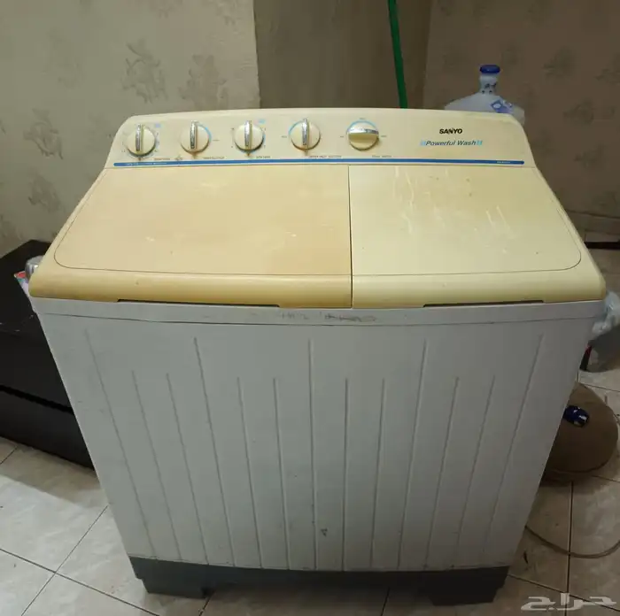 للبيع غرفة نوم   وغساله  ومايكرويف   وكنب 1