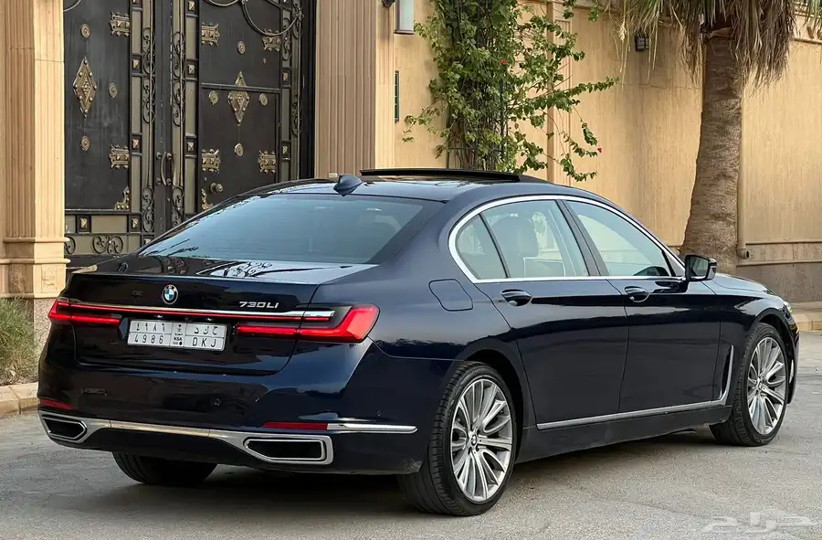 بي ام دبليو 730Li 2020 (بحالة ممتازة) 8