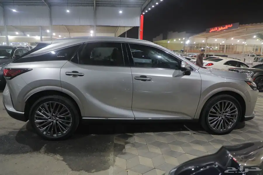 لكزس RX 350 BB فل كامل هايبرد 2024 ( شبه جديد ) 6