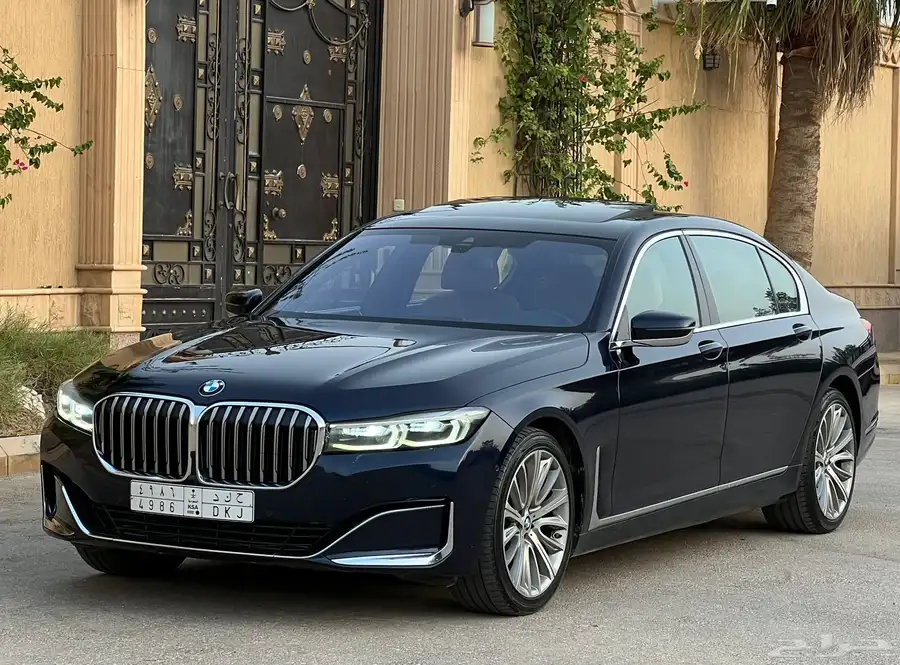 بي ام دبليو 730Li 2020 (بحالة ممتازة) 0