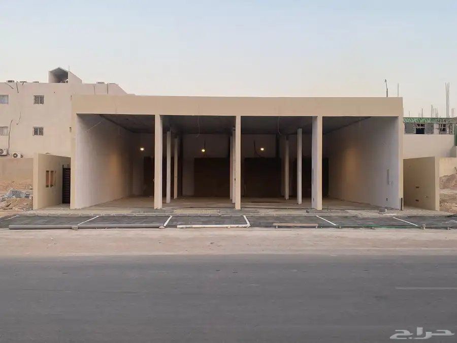 للإيجار معارض تجارية بحي المهدية 0