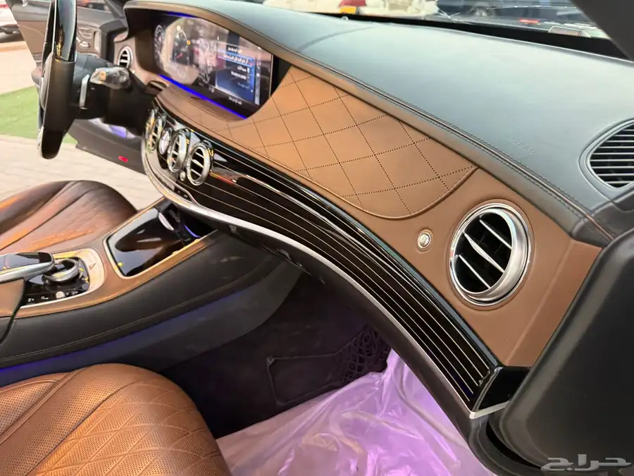 مرسيدس مايباخ 2019S560 فل (بنزين)8سلندر 12