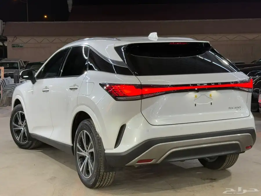 لكزس RX 350 موديل 2023 ( بحالة الجديد ) 7