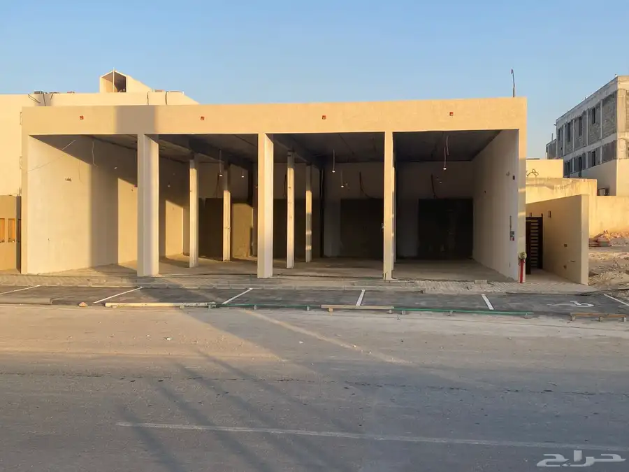 للإيجار معارض تجارية بحي المهدية 1