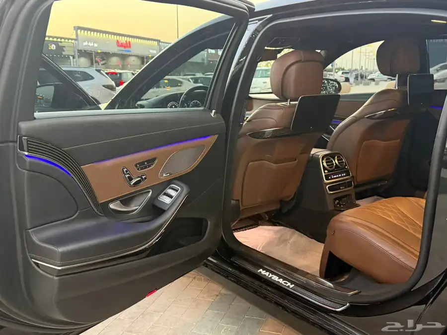 مرسيدس مايباخ 2019S560 فل (بنزين)8سلندر 8