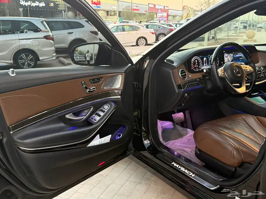مرسيدس مايباخ 2019S560 فل (بنزين)8سلندر 7