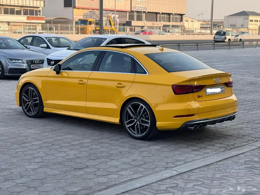 للبيع  أودي S3 S-Line Quattro موديل 2018 (أصفر) 2
