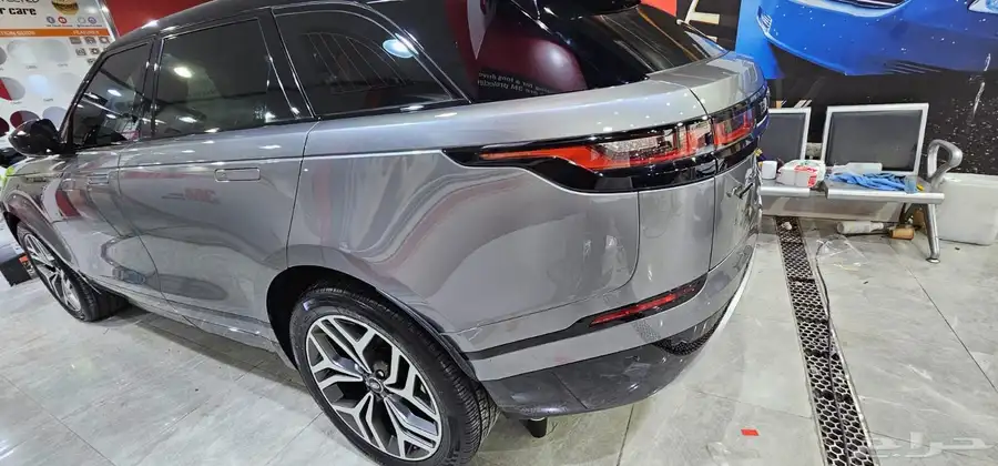 سياره رنج روفر فيلار 2020 نظيفه جدا 13