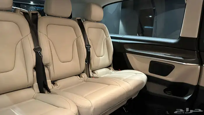 Mercedes-Benz V CLASS V 300 8