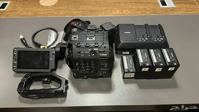 للبيع كاميرا كانون C300 III 1