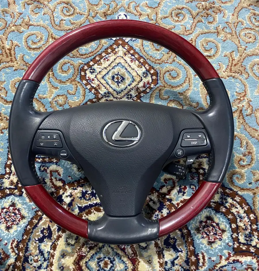 لكزس 4