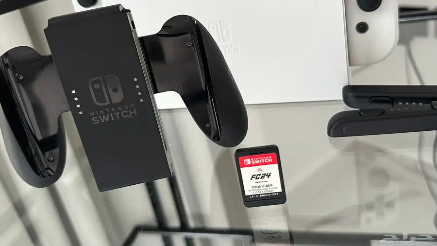نينتندو سويتش OLED شبه جديد   فيفا 24 الأحساء 5
