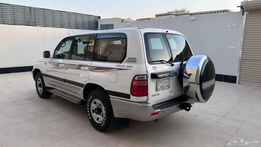لاندكروزر 2002 GXR قير عادي سعودي نظيف 2