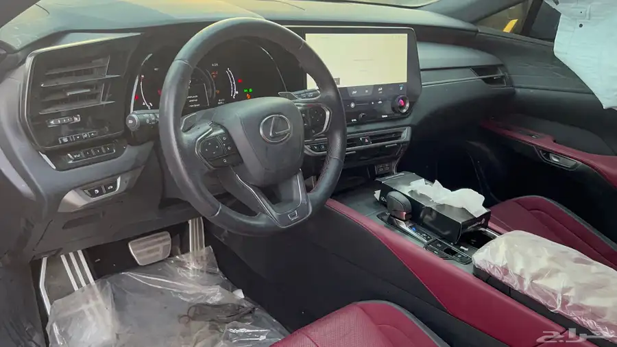 لكزس RX500h 2023 f sport مصدوم فل كامل 11
