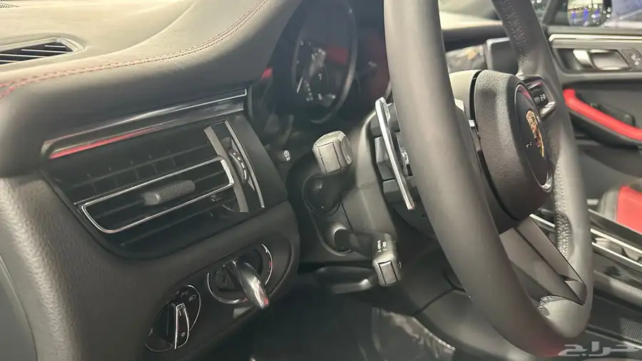 PORSCHE MACAN BLACK EDITION 2025 9