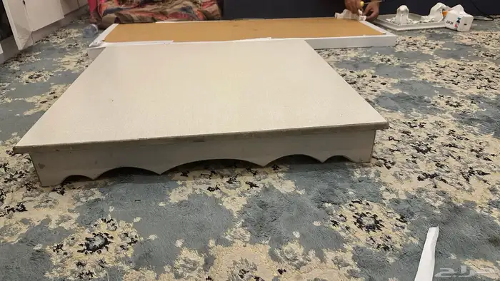 طاولة للبيع 0