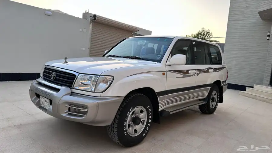 لاندكروزر 2002 GXR قير عادي سعودي نظيف 0