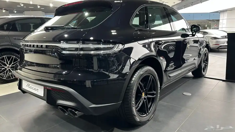 PORSCHE MACAN BLACK EDITION 2025 4
