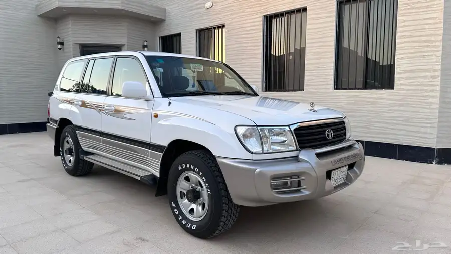 لاندكروزر 2002 GXR قير عادي سعودي نظيف 1