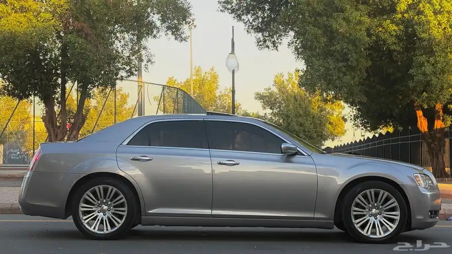 كرايسلر 2014 C300 ( اعلى فئه ) 18