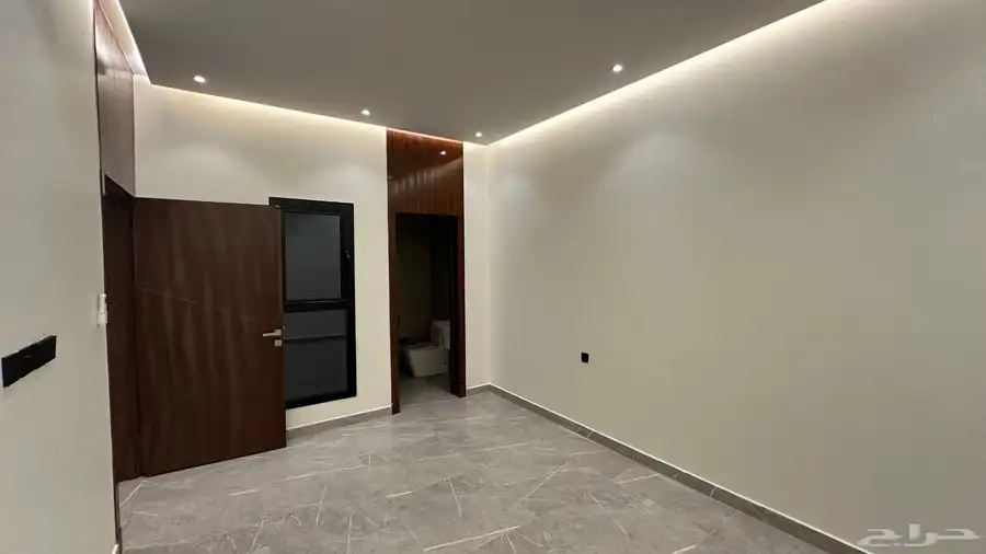 بنت هاوس للبيع حي النرجس 8