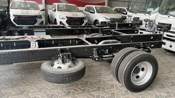 ايسوزو دينا NPR   NQR   Fr   FSR 13