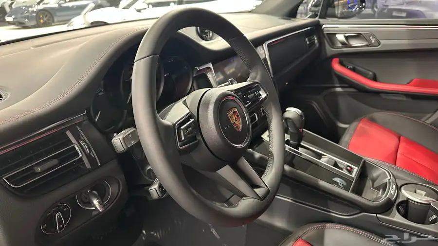PORSCHE MACAN BLACK EDITION 2025 10