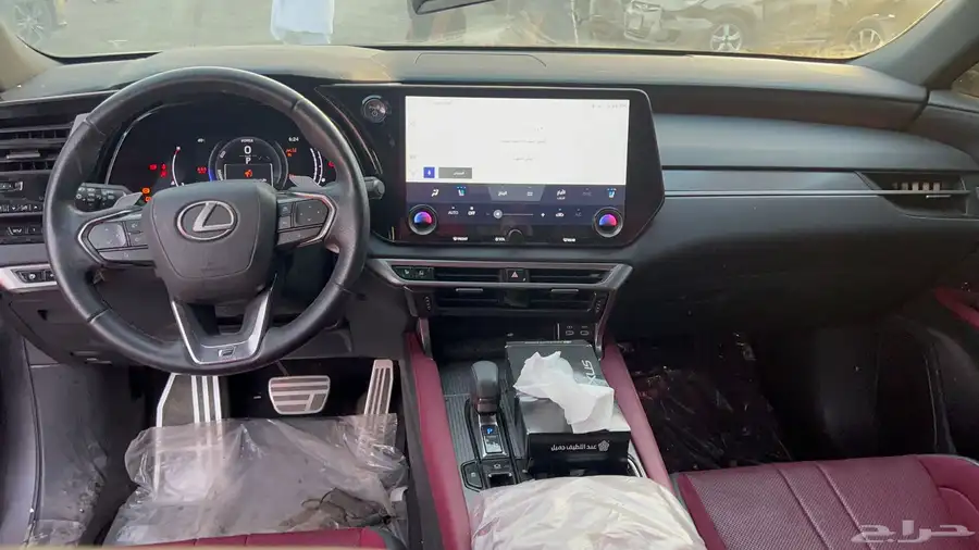 لكزس RX500h 2023 f sport مصدوم فل كامل 13