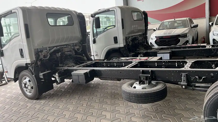ايسوزو دينا NPR   NQR   Fr   FSR 11