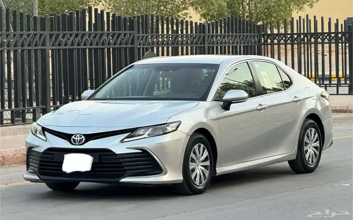 تويوتا كامري 2021 سعودي ممشى 100 الف فقط 2