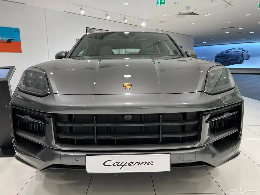 PORSCHE CAYENNE 2025 1