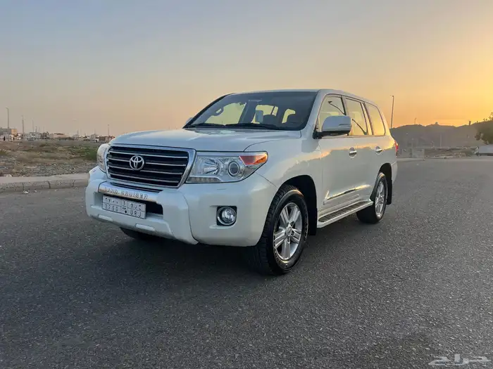 تم البيع لاندكروزر 2014 فل كامل وكالة بسعر طيب 8