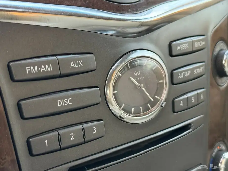 جيب انفنتيQX80 2013 اسود ملكي 69