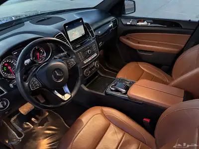 مرسيدس GLE مالك واحد بحالة الوكالة 17